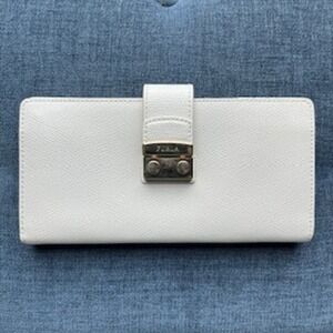 Furla Metropolis Leather Long Wallet‎ Squeeze Lock White